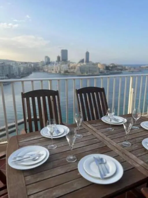 Spacious And Lovely Seaview Apt Sliema 0*,