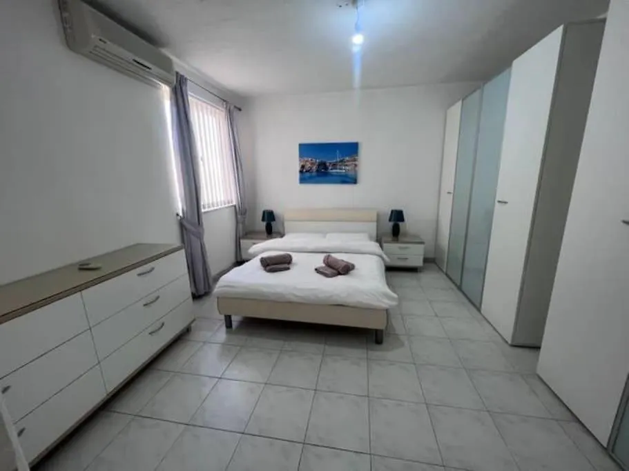 Apartment Spacious And Lovely Seaview Apt Sliema