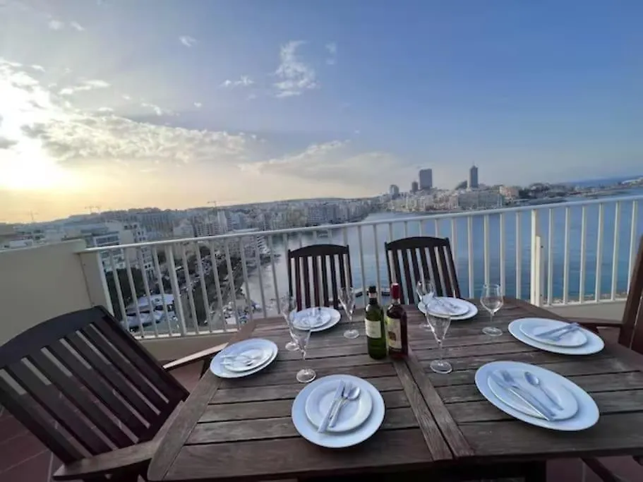 Apartment Spacious And Lovely Seaview Apt Sliema Malta