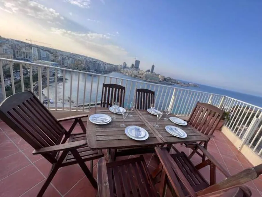 Spacious And Lovely Seaview Apt location